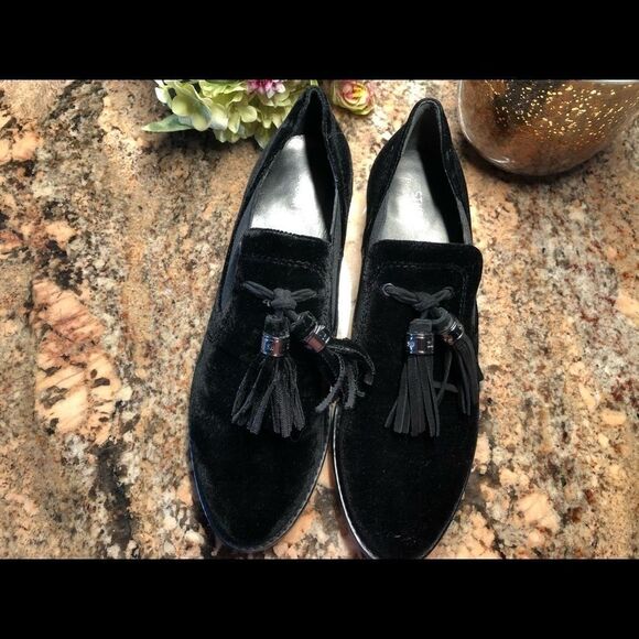 NEW Stuart Weitzman Velvet Loafers *** NEW*** Size 7 - Picture 3 of 5